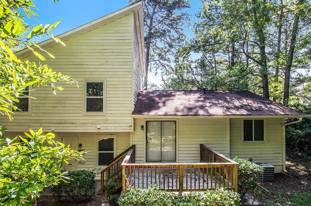 3385 Hollow Tree Dr, Decatur GA  30034-6317 exterior