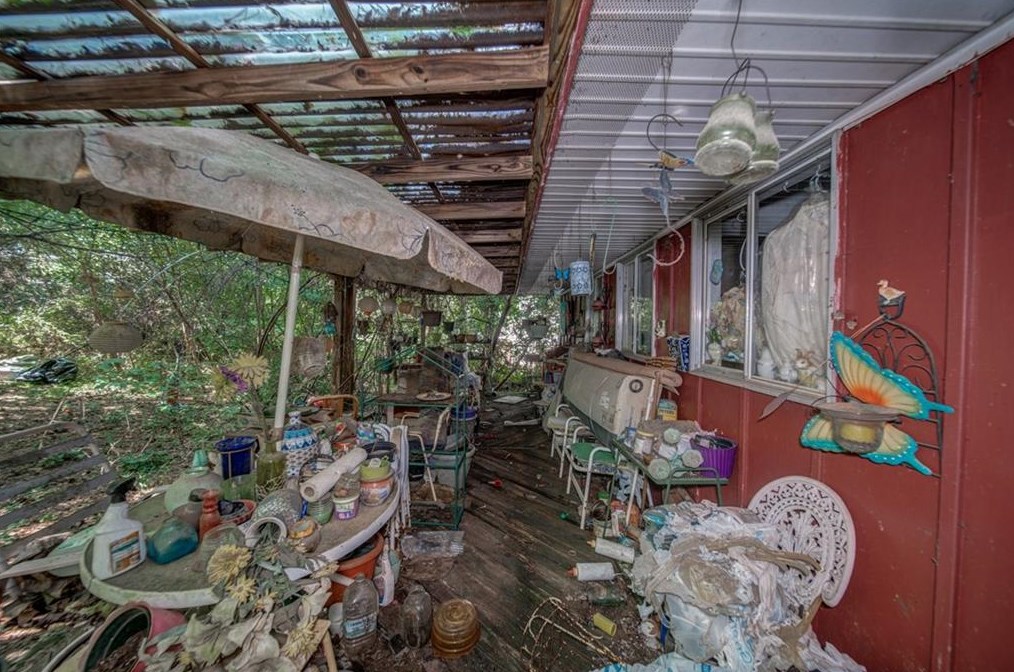 2550 Carolyn Dr, Smyrna GA  30080-2551 exterior