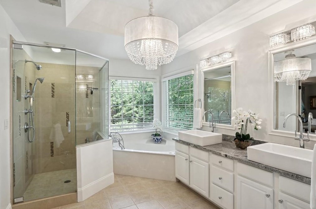 857 Wescott Ln, Atlanta GA  30319-1656 exterior