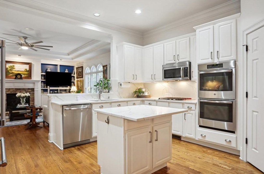 857 Wescott Ln, Atlanta GA  30319-1656 exterior