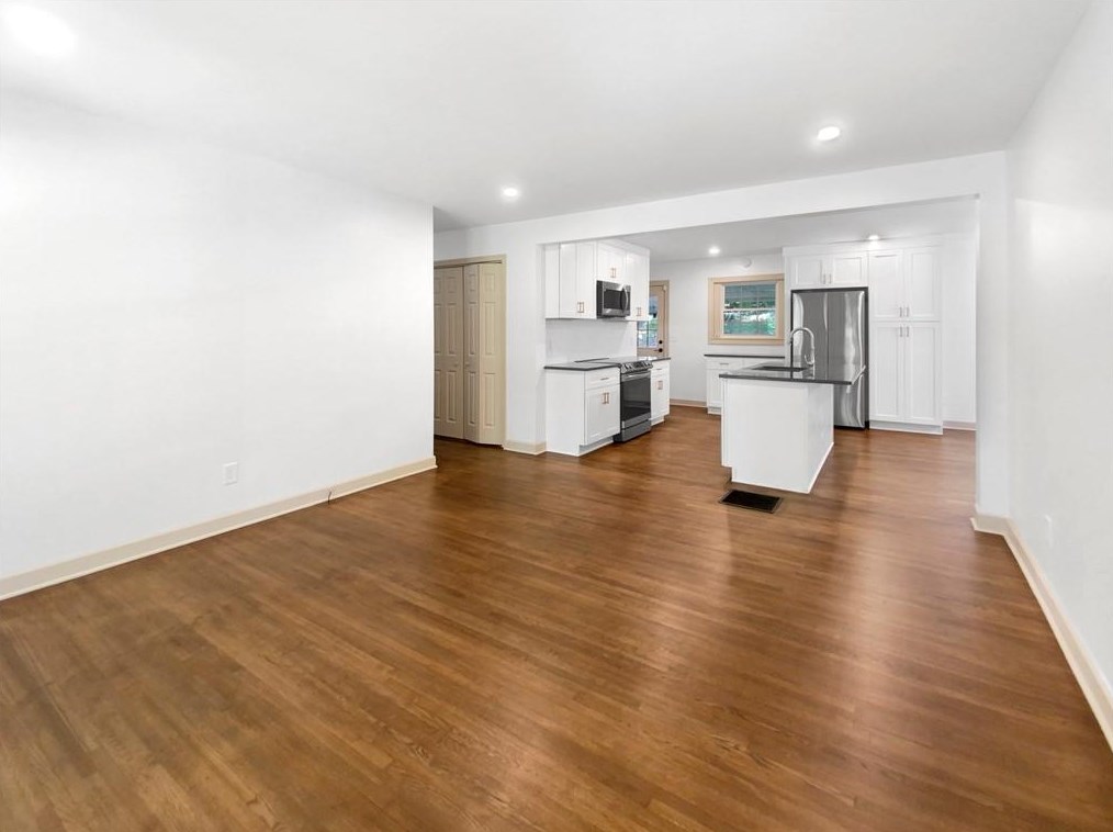 2431 Carolyn Dr, Smyrna GA  30080-2549 exterior