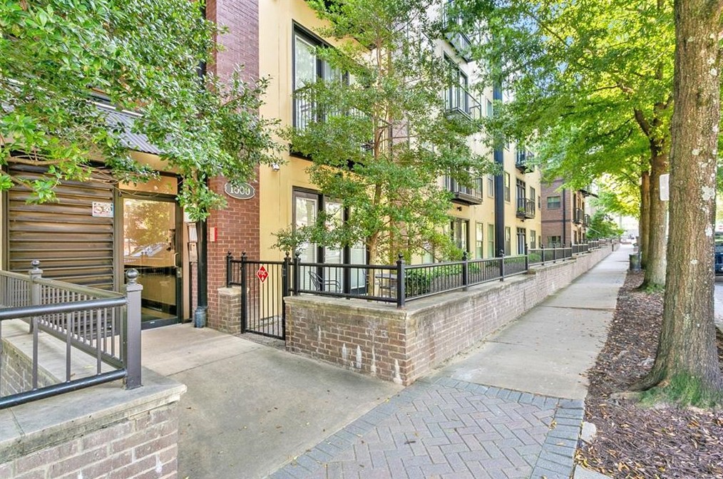 5300 Peachtree Rd, Atlanta GA  30341-2460 exterior