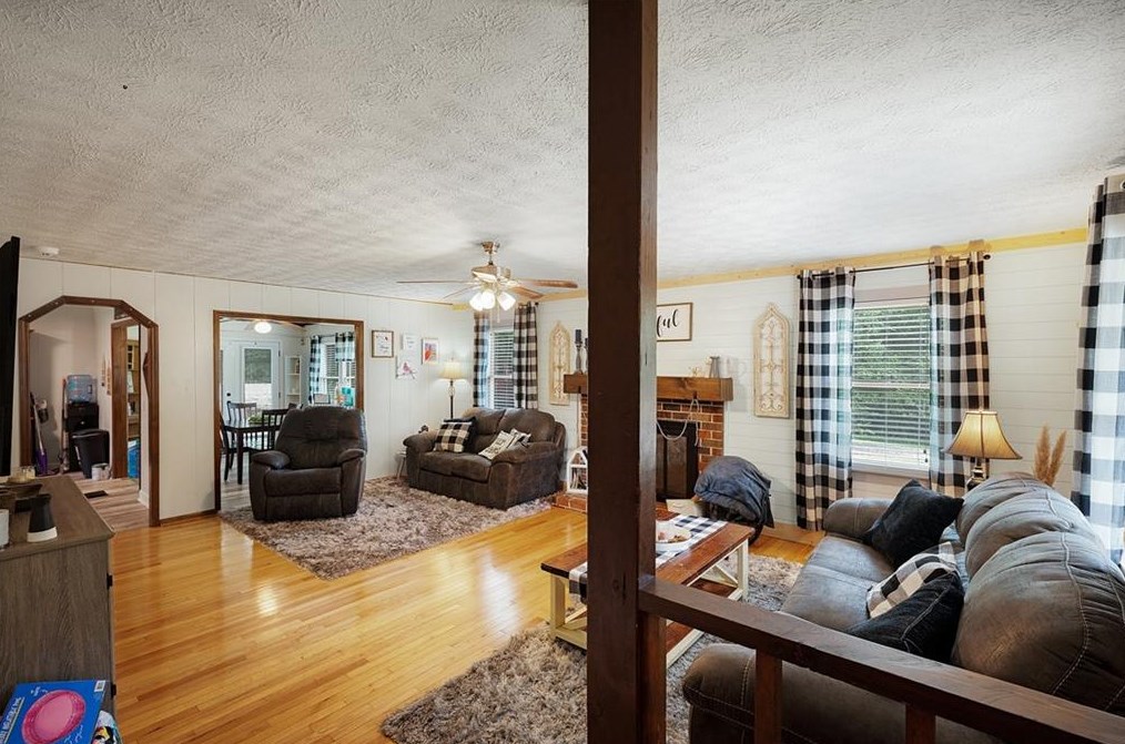 152 Timms Loop, Calhoun GA  30701-4533 exterior