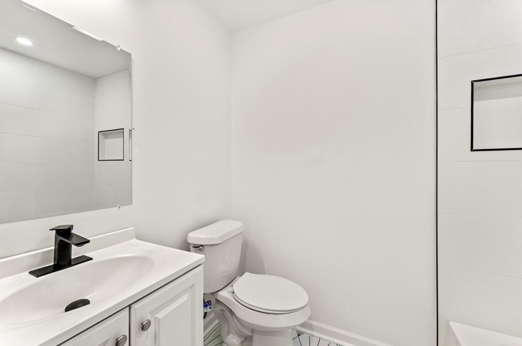 1726 Austin Rd, Decatur GA  30032-4807 exterior