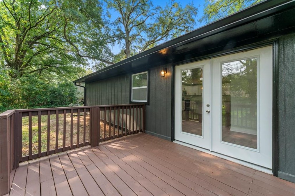 1726 Austin Rd, Decatur GA  30032-4807 exterior