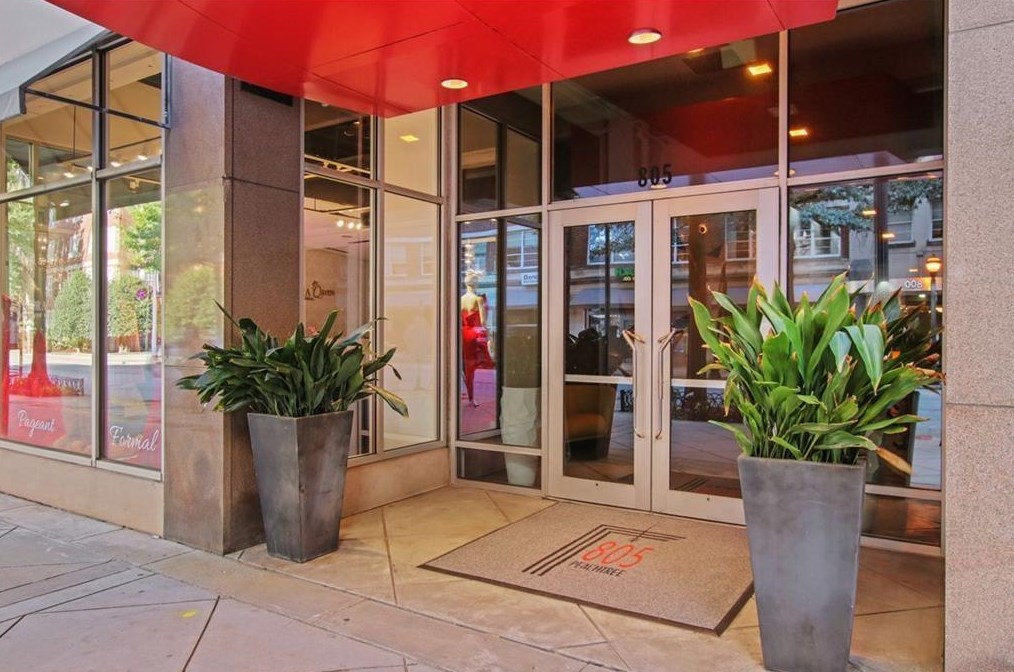 805 Peachtree St, Atlanta GA  30308-1220 exterior