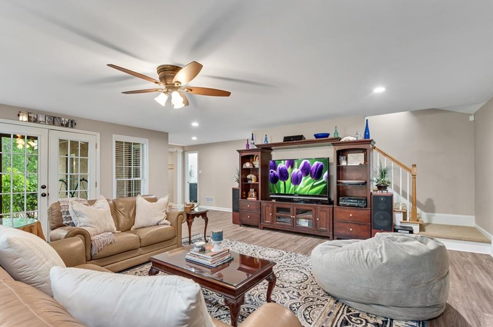 10825 Centennial Dr, Alpharetta GA 30022-4924 exterior