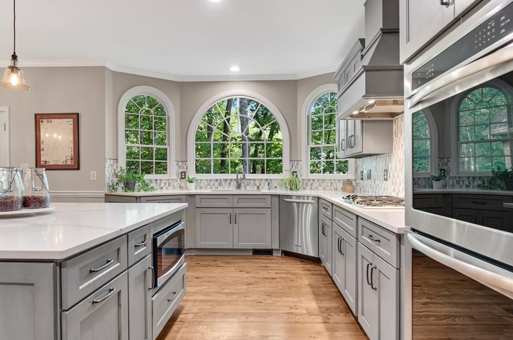 10825 Centennial Dr, Alpharetta GA 30022-4924 exterior