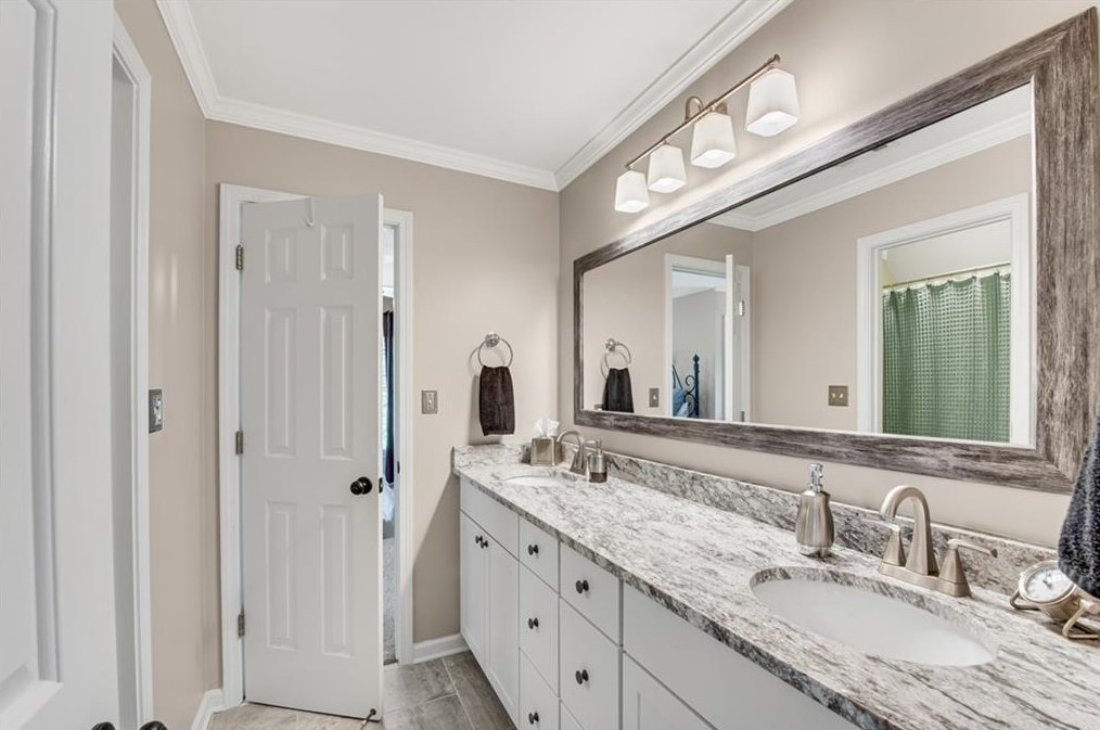 10825 Centennial Dr, Alpharetta GA 30022-4924 exterior