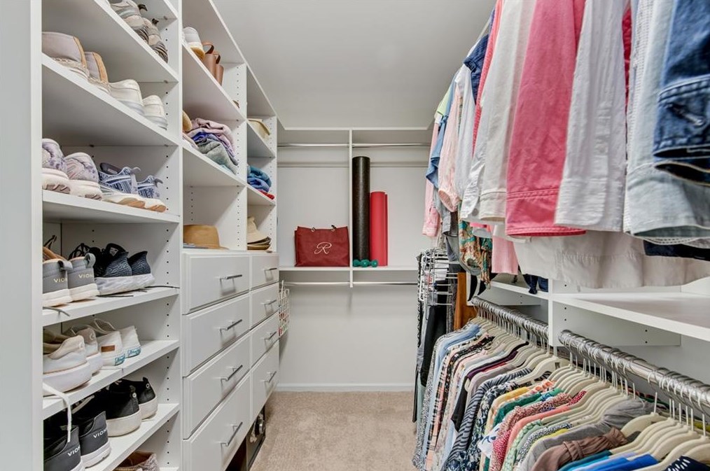 10825 Centennial Dr, Alpharetta GA 30022-4924 exterior