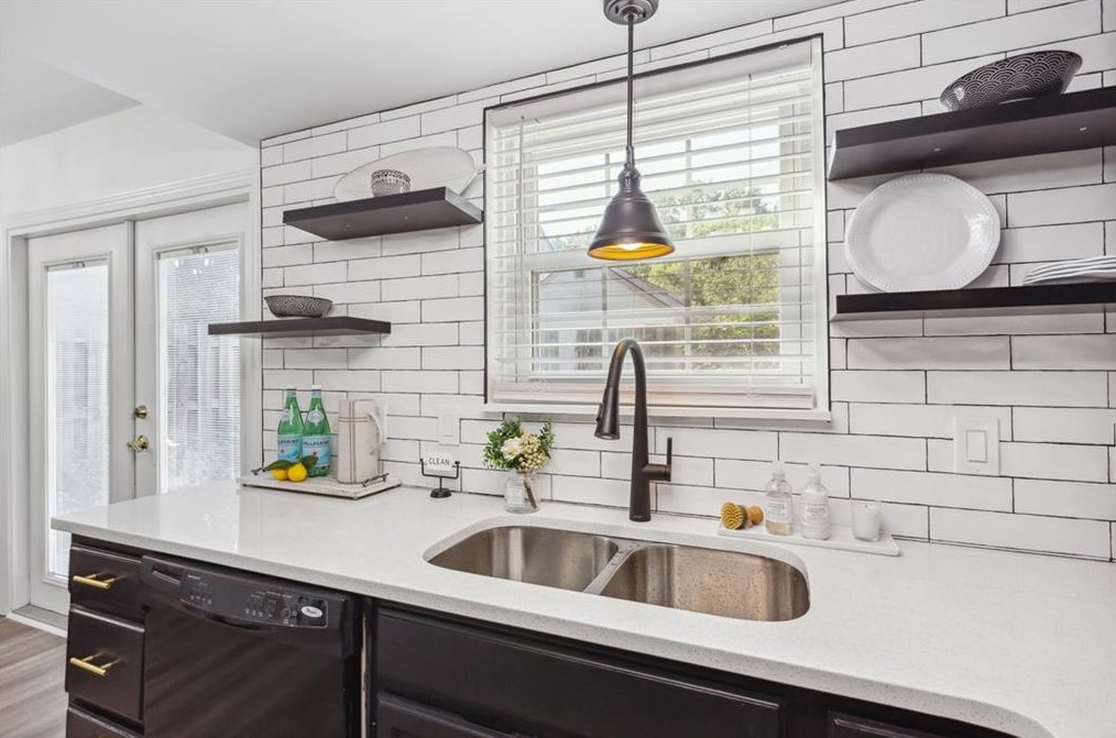 2107 Simsbury Ln, Atlanta GA  30338-6511 exterior