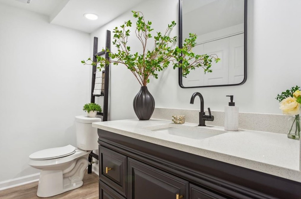 2107 Simsbury Ln, Atlanta GA  30338-6511 exterior