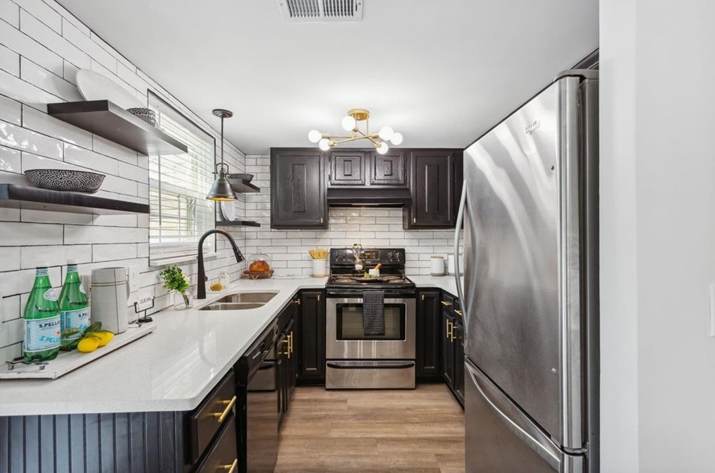 2107 Simsbury Ln, Atlanta GA  30338-6511 exterior