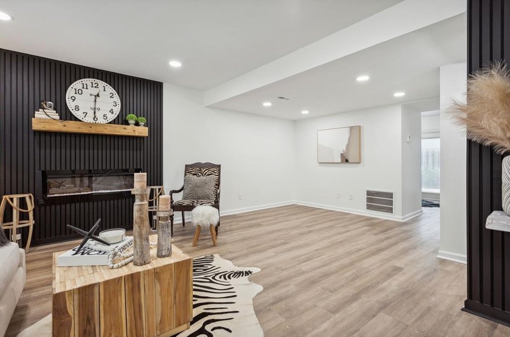 2107 Simsbury Ln, Atlanta GA  30338-6511 exterior