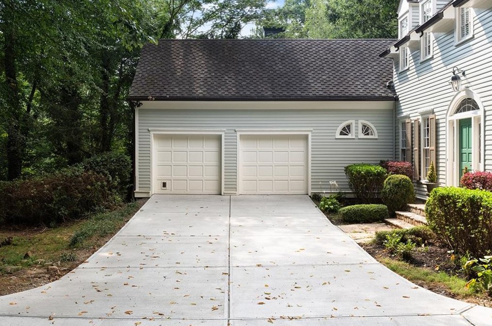 3408 Wood Valley Rd, Atlanta GA  30327-1518 exterior