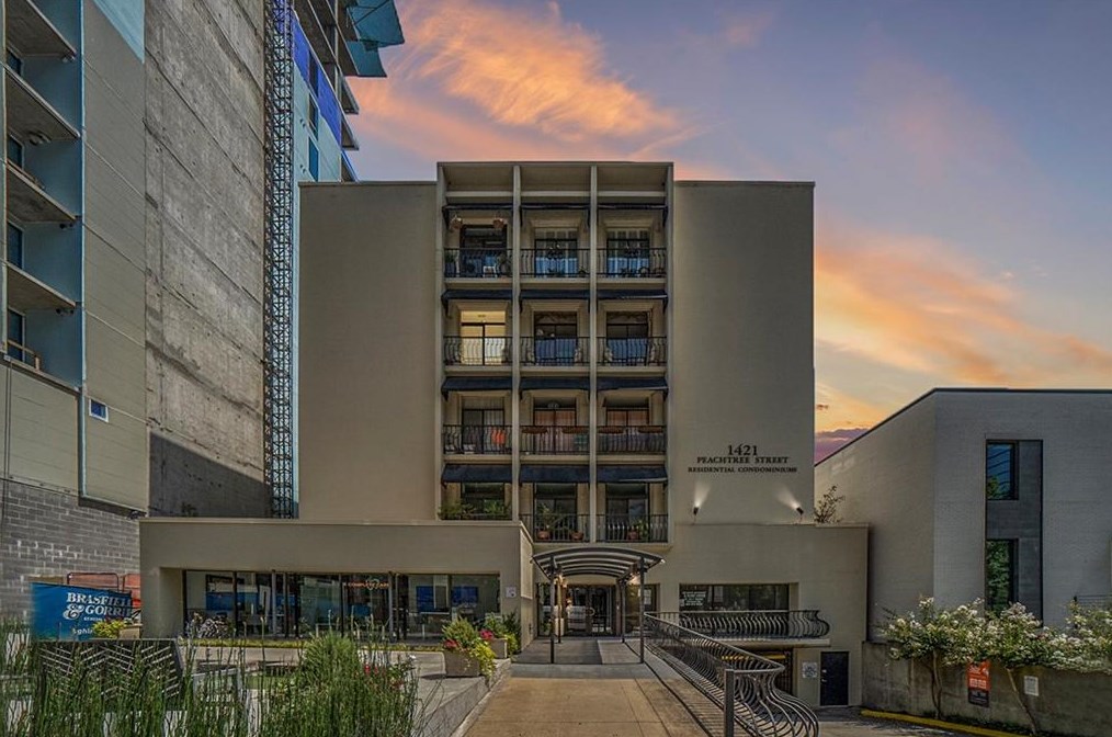 1421 Peachtree St, Atlanta GA  30309-3008 exterior