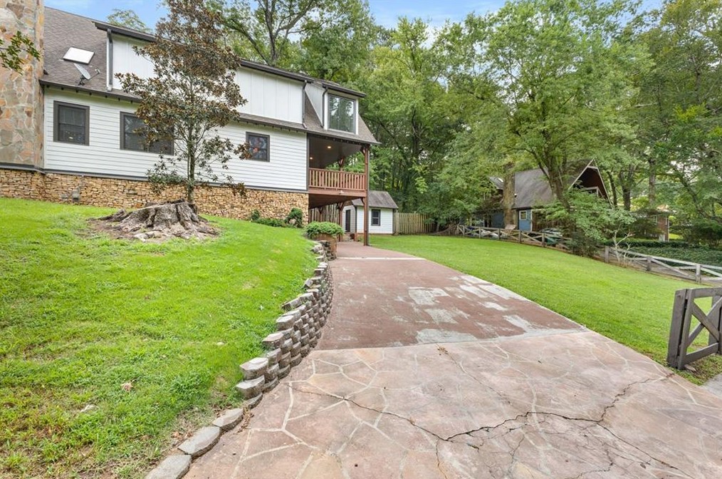 1311 Skyhaven Rd, Atlanta GA  30316-2607 exterior