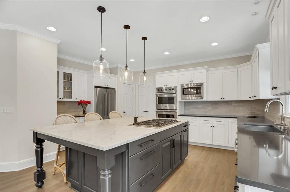 1271 Westminster Walk, Atlanta GA  30327-1717 exterior