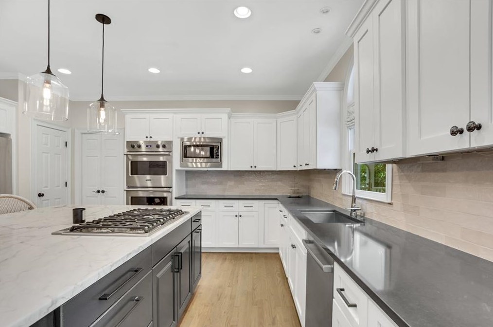 1271 Westminster Walk, Atlanta GA  30327-1717 exterior