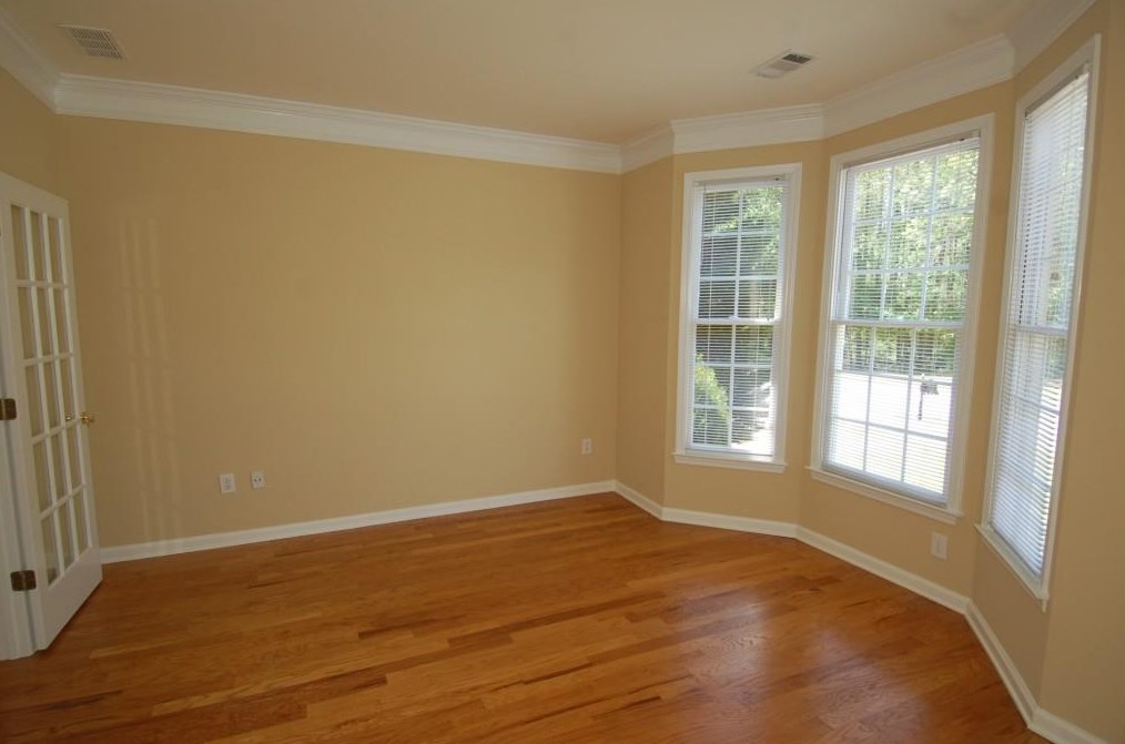 340 Tall Timbers Dr, Roswell GA  30076-5800 exterior