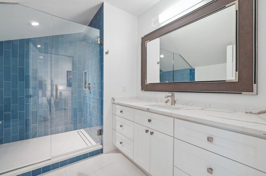 432 Pharr Rd, Decatur GA  30030-4426 exterior