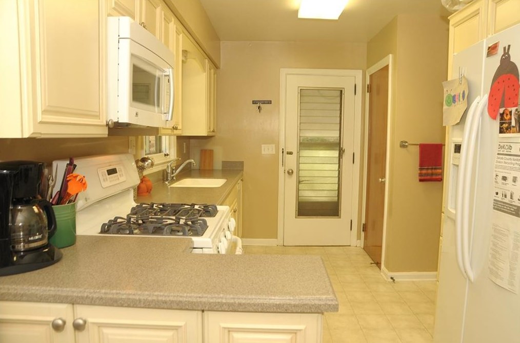 738 Park Ln, Decatur GA  30033-5418 exterior