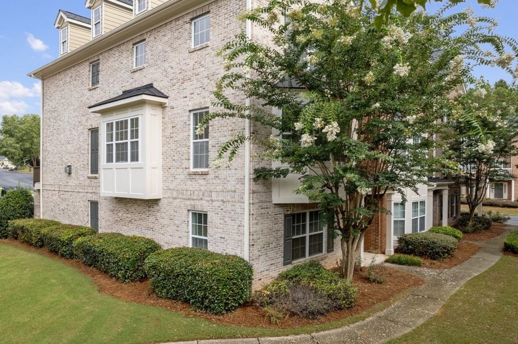 1404 Ruffner Ln, Lawrenceville GA  30043-8197 exterior