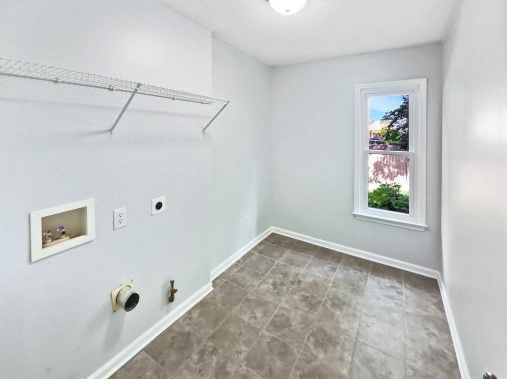2944 Cottesford Way, Smyrna GA  30080-2193 exterior
