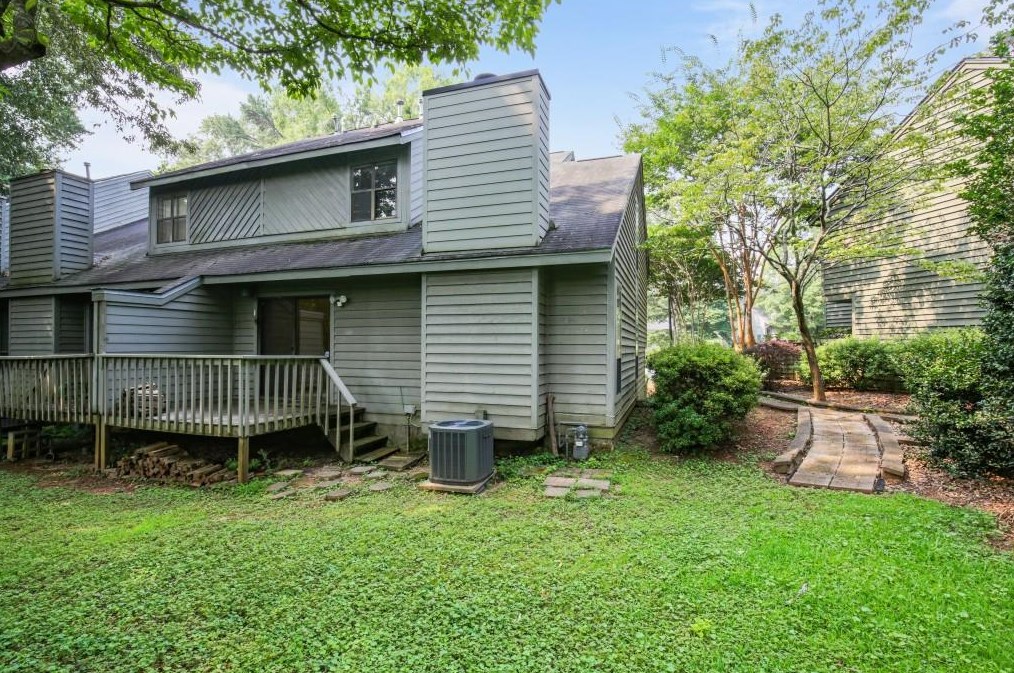 1098 Creatwood Pl, Smyrna GA  30080-8214 exterior