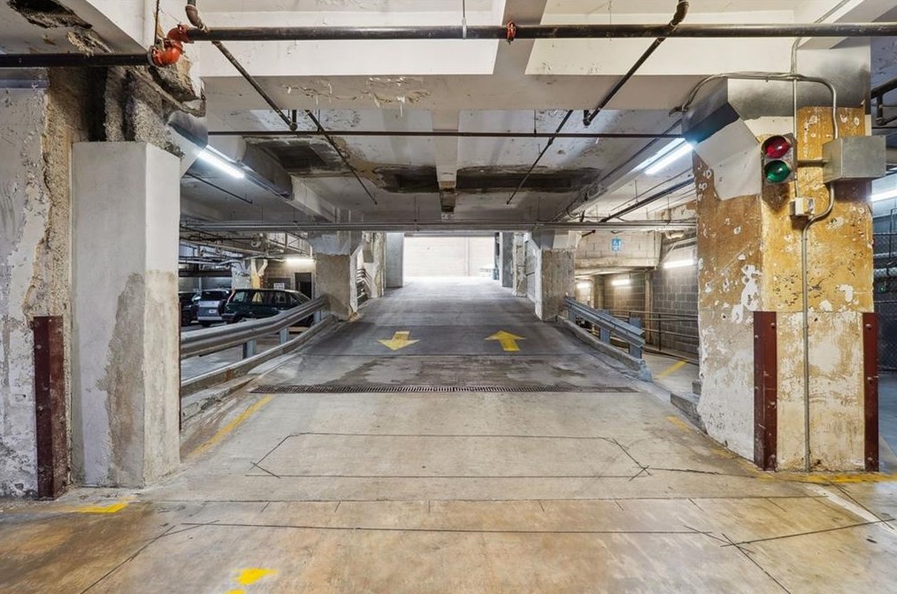 87 Peachtree St, Atlanta GA  30303-3150 exterior