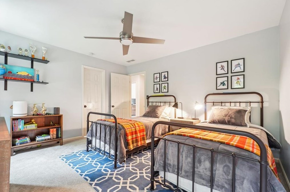 10455 Centennial Dr, Alpharetta GA  30022-5768 exterior