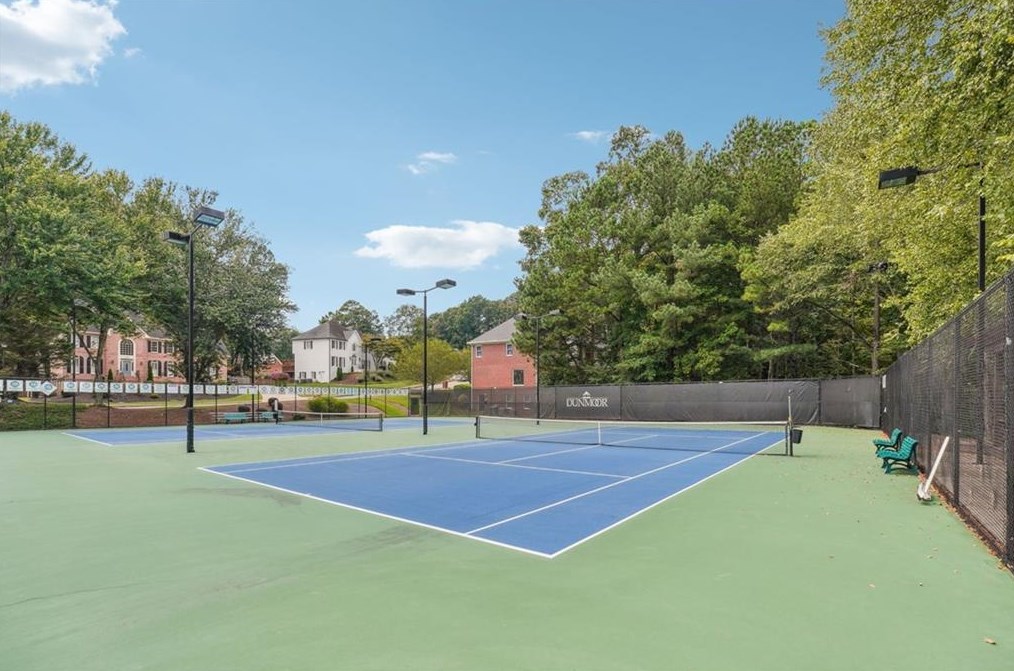 10455 Centennial Dr, Alpharetta GA  30022-5768 exterior