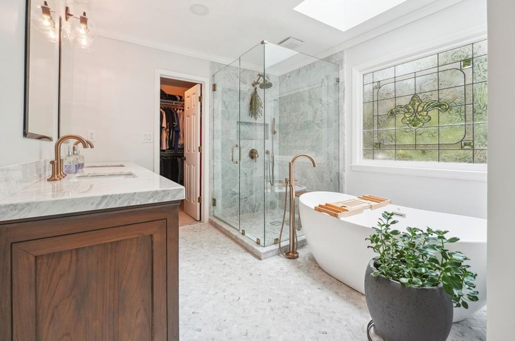 10455 Centennial Dr, Alpharetta GA  30022-5768 exterior