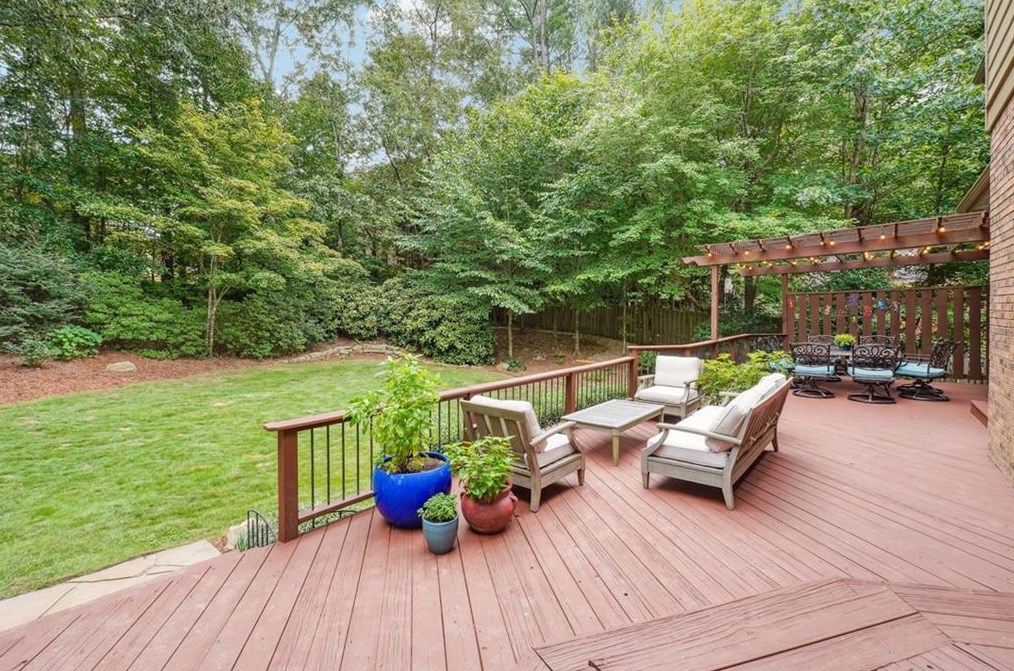 10455 Centennial Dr, Alpharetta GA  30022-5768 exterior