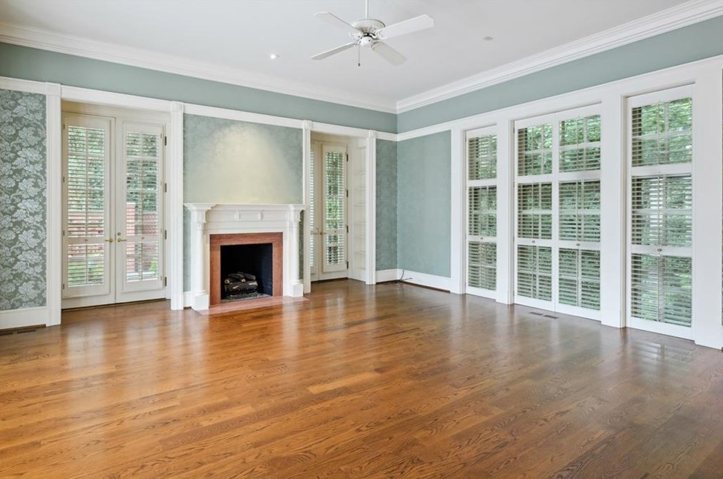 3543 Woodhaven Rd, Atlanta GA  30305-1010 exterior