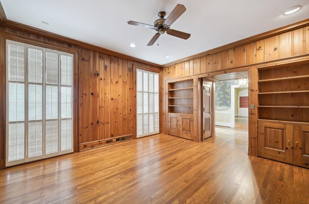 3543 Woodhaven Rd, Atlanta GA  30305-1010 exterior