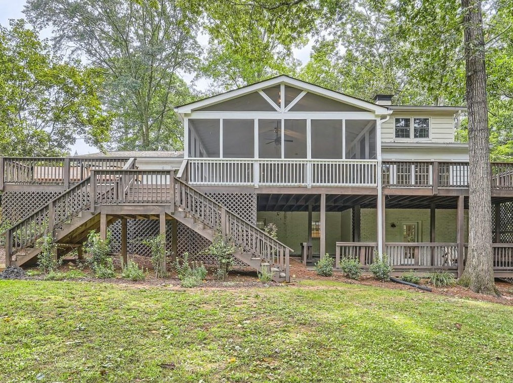 1117 Ragley Hall Rd, Atlanta GA  30319-2511 exterior