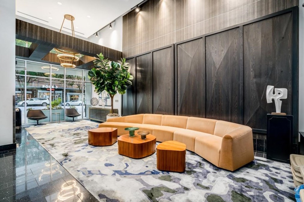 950 Peachtree St, Atlanta GA  30309-3862 exterior