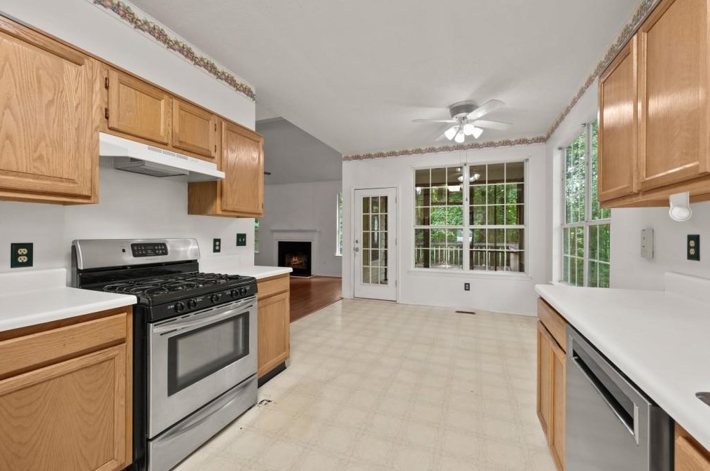 11665 Red Maple Frst Dr, Alpharetta GA 30005-7248 exterior