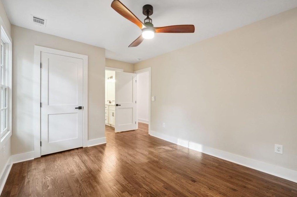 1308 Deerwood Dr, Decatur GA  30030-4512 exterior