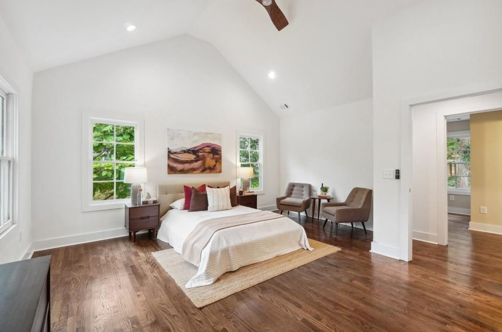 1308 Deerwood Dr, Decatur GA  30030-4512 exterior