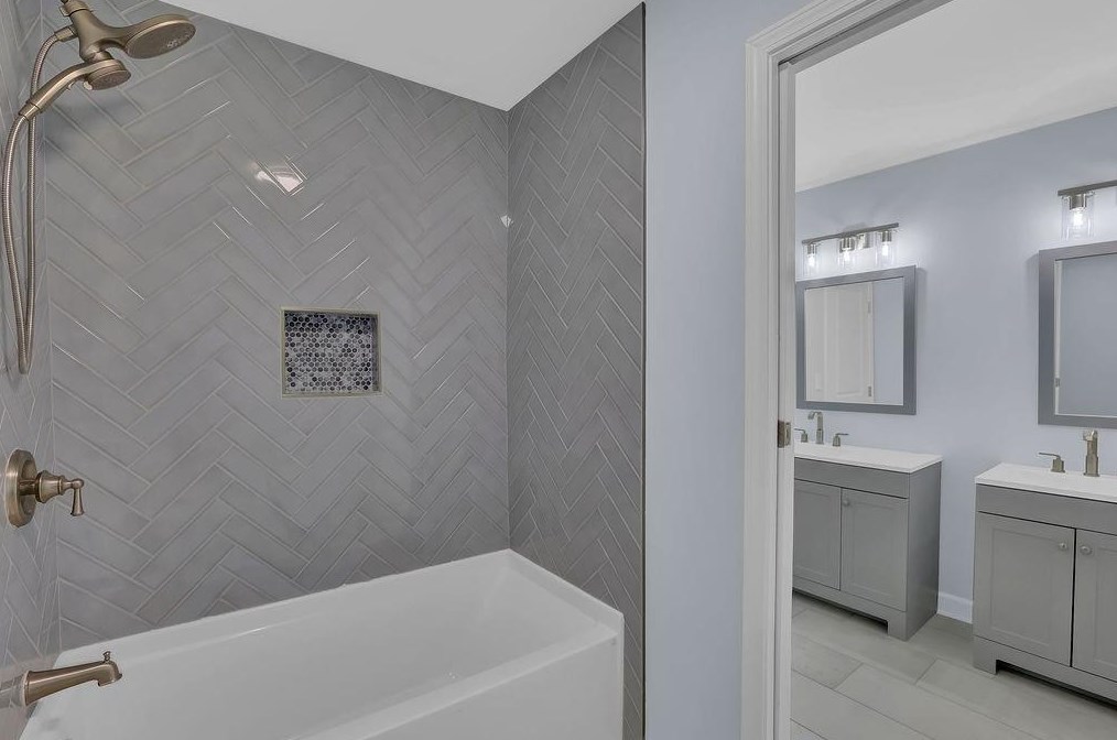 613 Parker Ave, Decatur GA  30032-3950 exterior