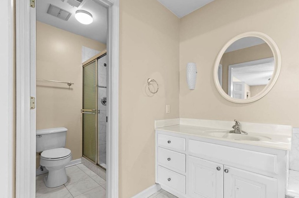 5247 Waterford Dr, Atlanta GA 30338-3129 exterior