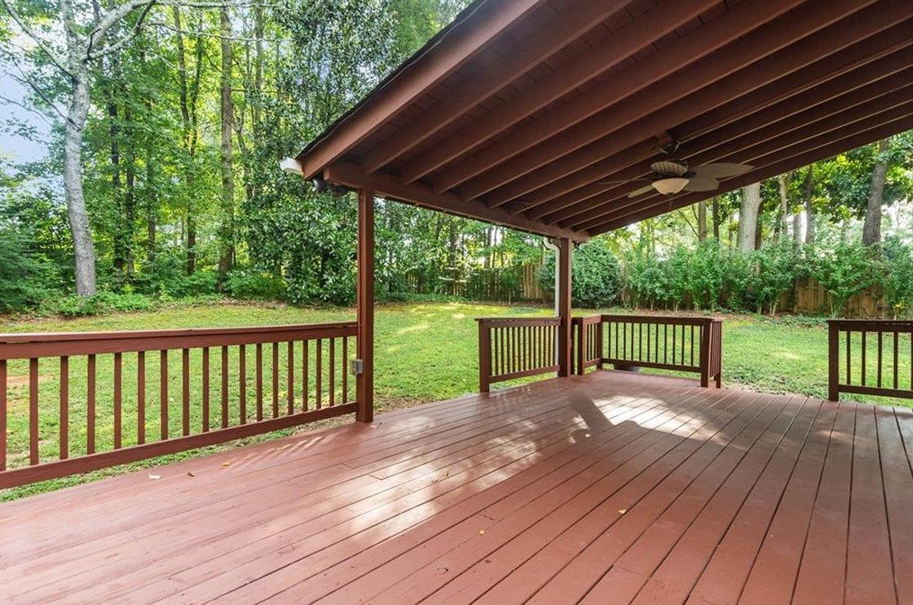 5247 Waterford Dr, Atlanta GA 30338-3129 exterior