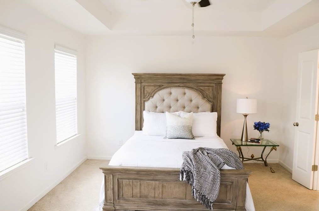 823 Regal Ln, Atlanta GA  30331-8636 exterior