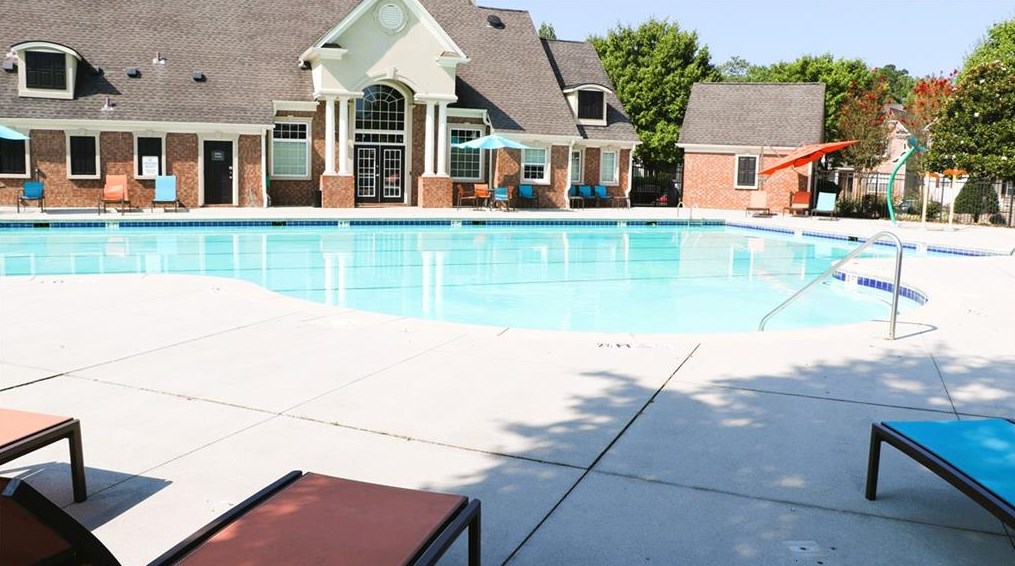 823 Regal Ln, Atlanta GA  30331-8636 exterior