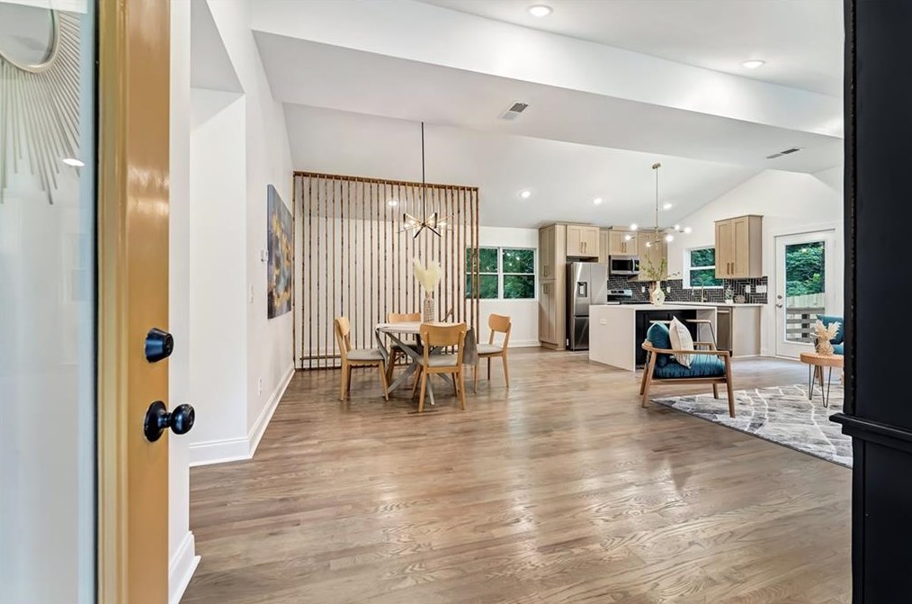 3962 Phylis Pl, Decatur GA  30035-1123 exterior