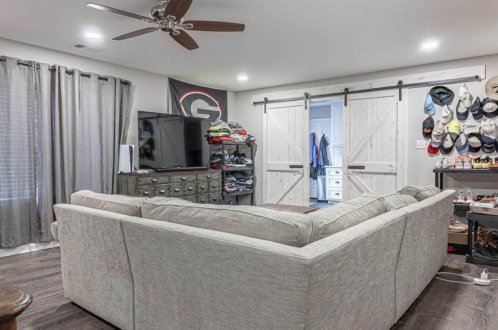 584 Edgewood Dr, Athens GA 30606-1418 exterior