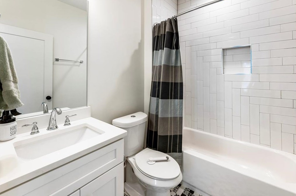 1124 Ralph Rd, Atlanta GA 30324-4624 exterior