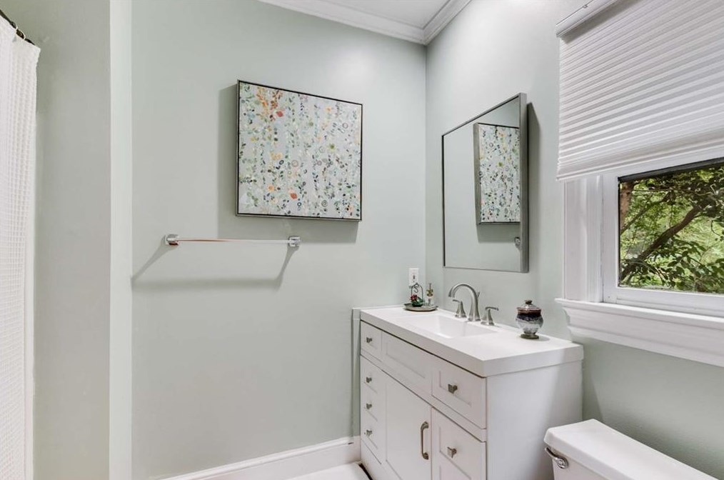 608 Avery St, Decatur GA  30030-3811 exterior